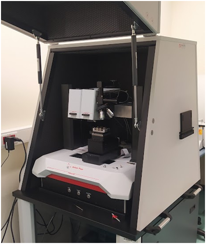 Rysunek 5 Platforma tribometryczna Anton Paar step 700 z głowicami: MCT³ do badań mikrozużycia oraz NST³ do badań typu mikrozarysowań